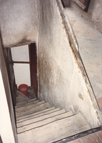 Edificio Rehabilitado en Calle Campomanes