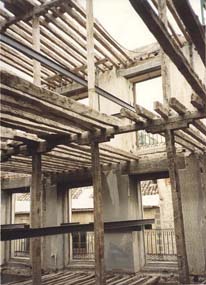 Edificio Reconstruido en Cava Baja 30