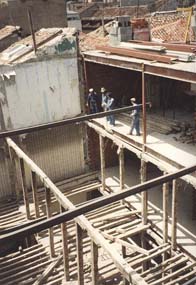 Edificio Reconstruido en Cava Baja 30