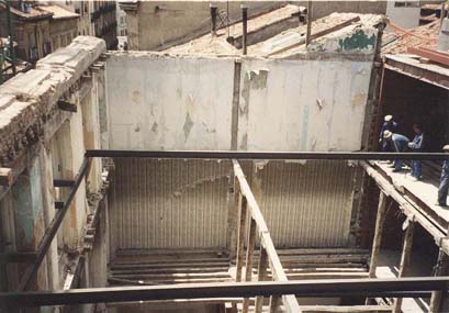 Edificio Reconstruido en Cava Baja 30