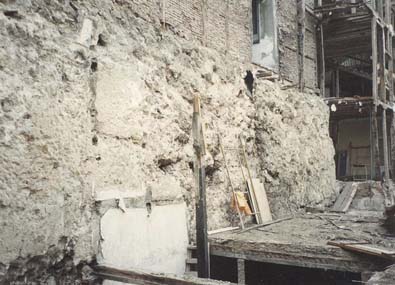 Edificio Reconstruido en Cava Baja 30