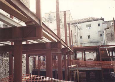 Edificio Reconstruido en Cava Baja 30