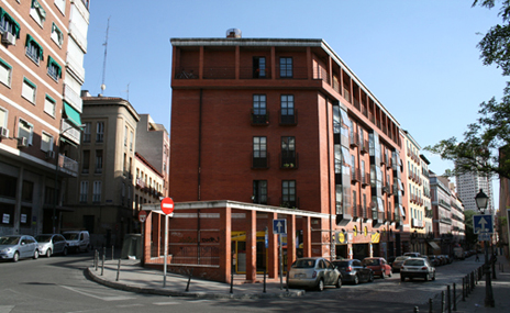 Edificio de Viviendas. Conde Duque, Madrid.